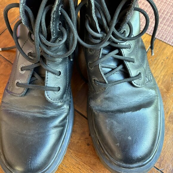 Doc Martens Luana (Soft, smooth black leather) Size 6 women's - Picture 6 of 6